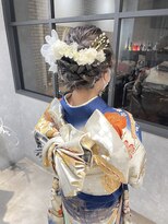 アロー(arrow)&nbsp;人気のシニヨンヘアアレンジ　成人式ヘア【moemi】