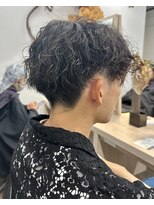 サロンドジョー(salon de joe)&nbsp;ツイストスパイラルパーマメンズマッシュ波巻きパーマ　奥東巧真