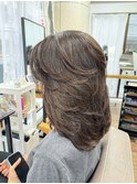 50代におすすめボリュームエレガントのハイレイヤーロング。