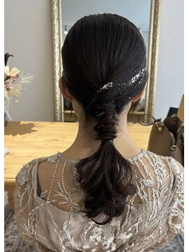 サリーワンフォーワン(Sally 141) シンプルタイトポニー