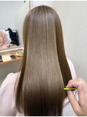 ぷるんとまとまる美髪スタイル