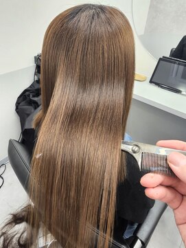 トッカ 茨木(tocca) 【tocca茨木　篠原】どんな髪でも艶々になる業界最高峰髪質改善