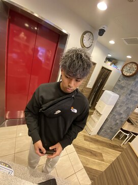 銀座マツナガ 神田店 メンズツーブロツイストスパイラルアップバングショートメッシュ