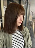 グレージュ×ストレートボブ