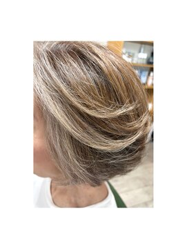 ブローチ ヘア(brooCH hair) 白髪ぼかし