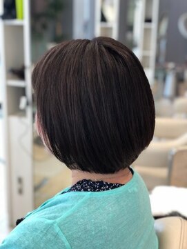 ミーティア バイ クアトロ(Meteor By QUATRO) 【QUATRO戸塚立場】ナチュラルボブ 安田和正