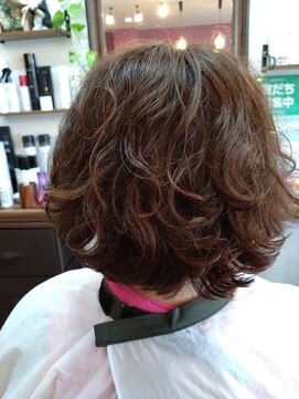 ビハーラ(Vihara) スパイラルパーマ根元ちょいツイスト