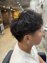 カーニー 上野(kearny)&nbsp;ツイストスパイラルパーマ縦落ちパーマメンズ波巻きパーマ