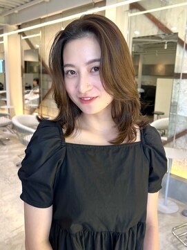 7(nana) ベージュ×レイヤーカット