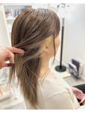 ヘアーアンドメイク ドレス(DRESS) 白髪ぼかし＆イヤリングカラー