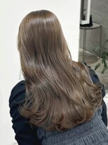 エル バイ アンキシム(elu by AHNKISM)&nbsp;ディアムロングレイヤーカット顔まわりくびれ韓国ヘア心斎橋