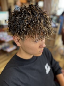 ヘアー キューブ フィール 都町店(hair cube feel) ツイストスパイラル&メッシュ