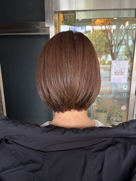 チャプター 千葉ニュータウン中央店(chapter) 簡単纏まるボブレイヤー白髪ぼかしベージュ