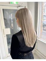零秒女髪 千里丘店 上品で透明感あふれる艶カラーのロングヘア髪質改善艶髪艶感