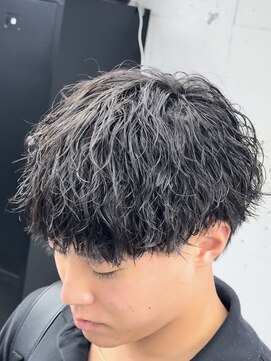 オーバル ジングウマエ(OVARL jingumae) 縦落ちツイストスパイラルラウンドマッシュ