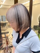 フラム 渋谷(flamme)&nbsp;◯【ブリーチ２回～】ホワイトベージュ×ブラック