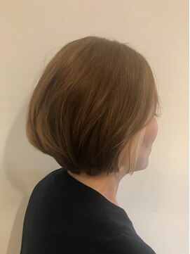 ココ スムス(coco sumusu) 大人ボブ×インナーカラー