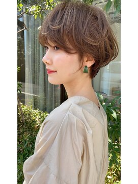 ミィ 浦和(mee) 【mee.】極細ハイライト グレージュ 束感エアリーショート