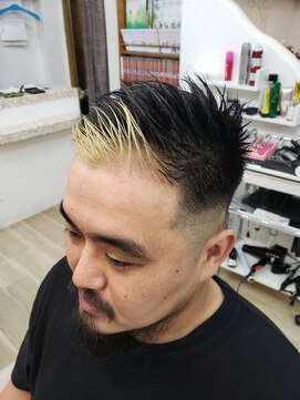 ヘアスタジオ クリブ(HAIR STUDIO CRIB) フェードスタイルにエッジ効かせちゃいました