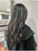 黒×ペールピンクのバレイヤージュ風エクステ