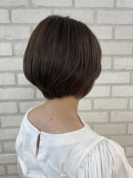 アッシュ 稲田堤店(Ash) 長めショートボブ