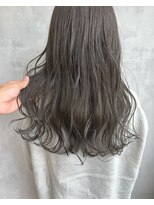 キチ(kichi.)&nbsp;[kichi.] セミロング×透け感カーキグレージュ