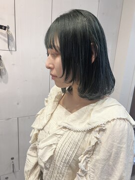 グラープリール Grapperire オリーブカラー&レイヤー顔まわりレイヤーボブ