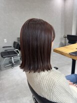 イリ(iri) 《iri 溝部》外ハネ×ピンクカラー