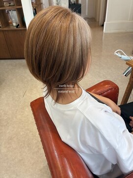 パル バイ ラベスト(Pal by lovest) ミディアムウルフ×白髪ぼかし