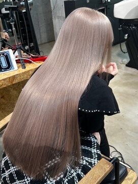 ミルクティーベージュ/ブリーチカラー/髪質改善/レイヤーカット