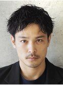 メンズルーズショートパーマアップバング刈り上げ黒髪