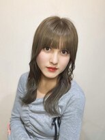 ヘアメイクアン(Hair Make Une)&nbsp;顔まわりレイヤーミルクティーベージュ