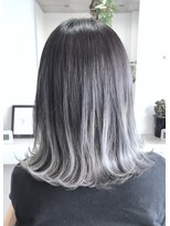 レム(LEM)&nbsp;グラデーション　バレイヤージュ　ホワイトカラー