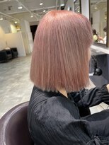 イリ 梅田(ili) ホワイトピンク