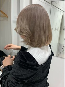 ランテルディ 渋谷(LANTERDIT) ミルクティーベージュ　切りっぱなし　ミニボブ