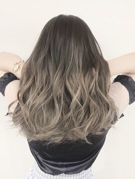 ブルー 盛岡店(BLUE) 黒髪/グレーベージュ/レイヤーロング/前髪パーマ