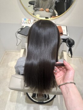 エレノア 枚方(Eleanor) 枚方1年ぶり美髪矯正○山地