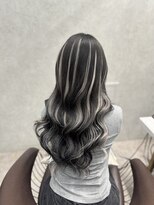 ロンド レア 天神大名店(Lond Le’a) ダブルカラーで成人式前の垢抜け!