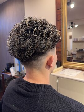 サロンドリッチェ 別邸(SALON de RICHE) フェードパーマ