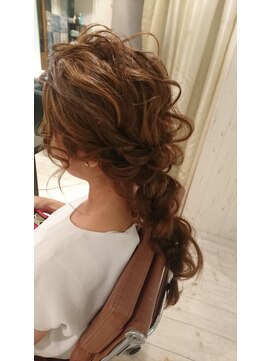 アイビス(AIBIZ) 二次会/大人可愛い編みおろし