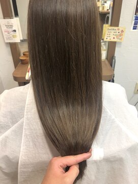 シェノン 西梅田(CHAINON) 前髪/グレーベージュ/アッシュカラー/髪質改善/レイヤーカット