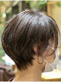 ダークベージュ×ショートボブ