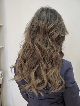 ヴィーヴォ 天六店(VIVO) 【VIVO】Watanabe 3Dカラー ハイライトでハイトーングレージュ