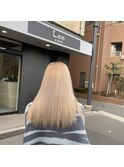 「Lee京都西院 店長」ハイトーンミルクティーベージュ