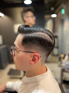 フランクスバーバー アンド ビアークラブ(FRANK'S BARBER and BEER CLUB) ナチュラルフェードサイドパートF