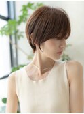 大人かわいい似合わせカットショートヘアシースルーバング小顔