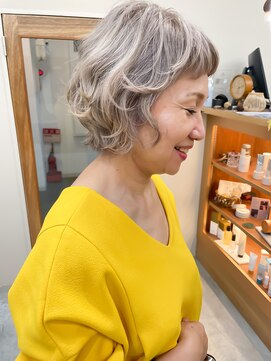 コハク(COHAKU) シルバーグレージュ