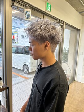 エイトオロク 那覇小禄店(EIGHT oroku) 【EIGHT 小禄店】ホワイトスパイキー。。