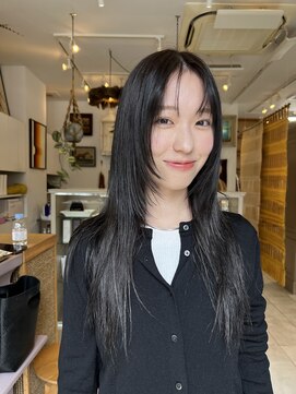 ベラアンドヘア(BELLA&HAIR) レイヤーカット×地毛風カラー　顔まわりレイヤー