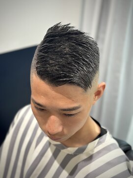 リバティシェアバーバー 銀座(LIBERTY SHARE BARBER) シャープに決まる！震災刈りスタイル